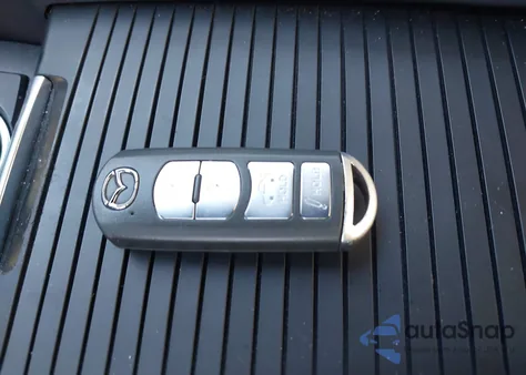 2018 Mazda Mazda3 Touring из США, поврежденный, VIN 3MZBN1V39JM257639